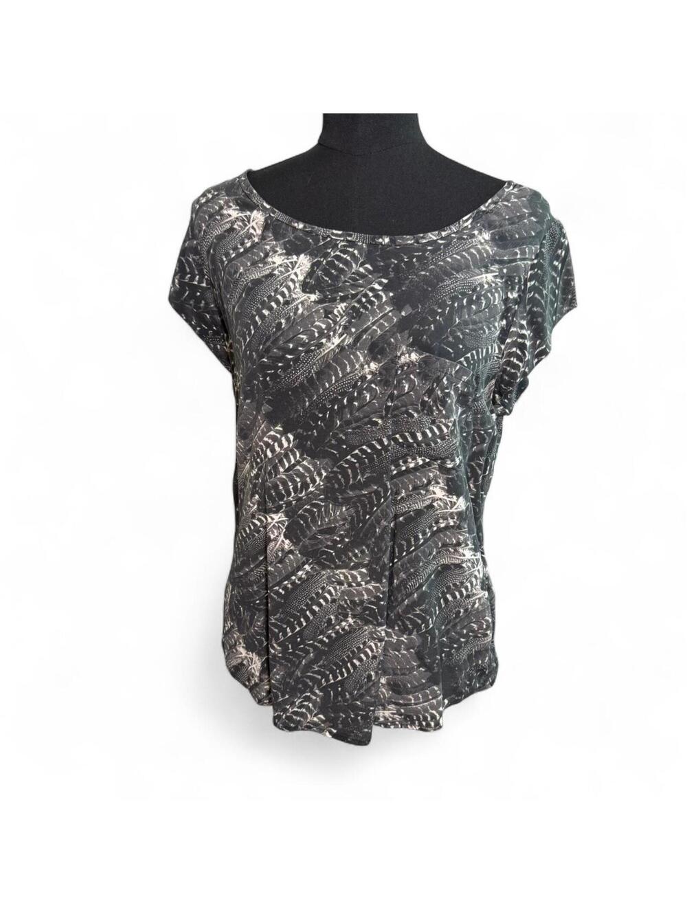 Joie Whimsygoth Feather Print 100% Silk Pocket Tee Size Medium